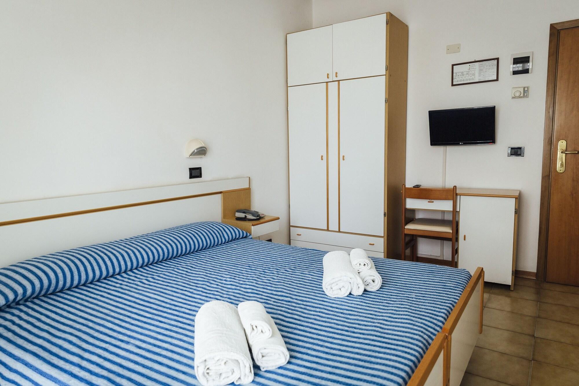 Hotel Montecarlo Rimini Bagian luar foto