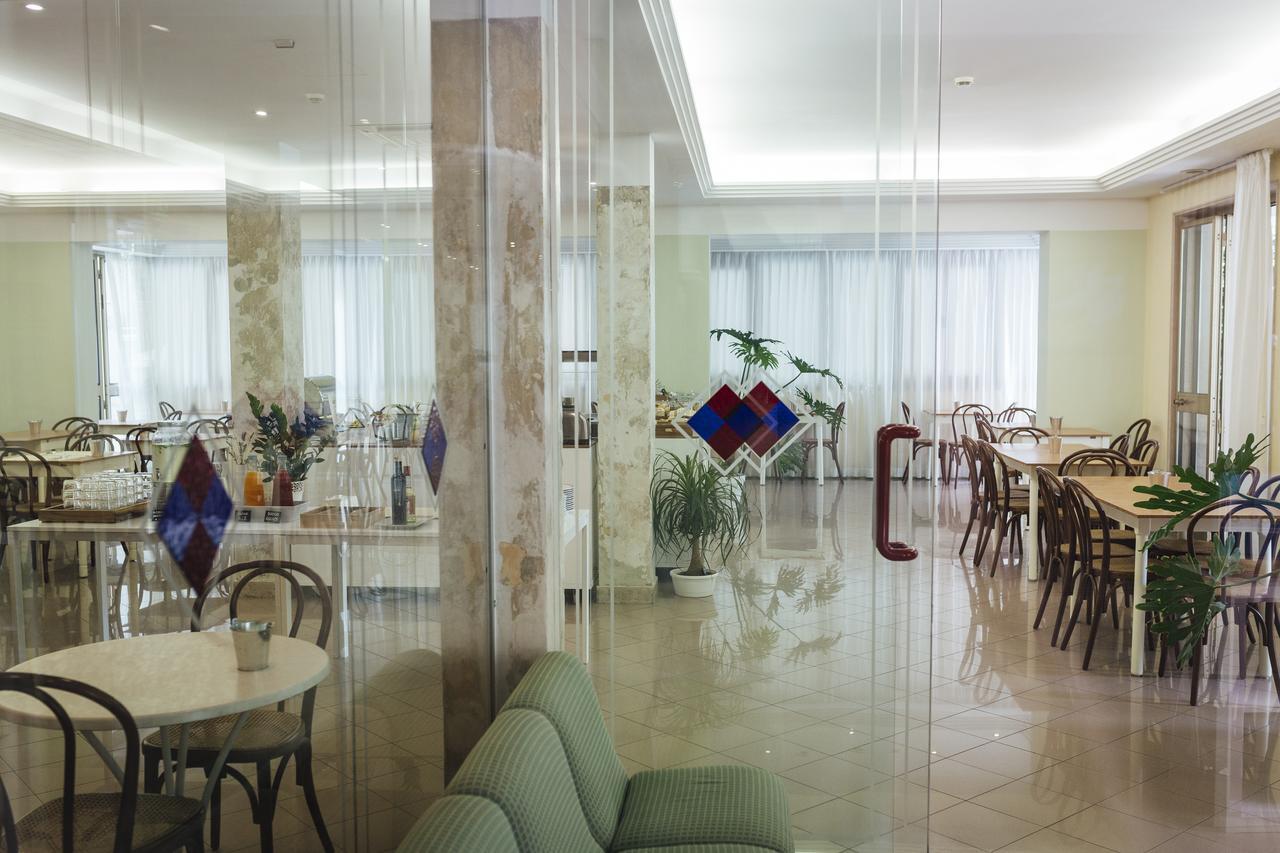 Hotel Montecarlo Rimini Bagian luar foto