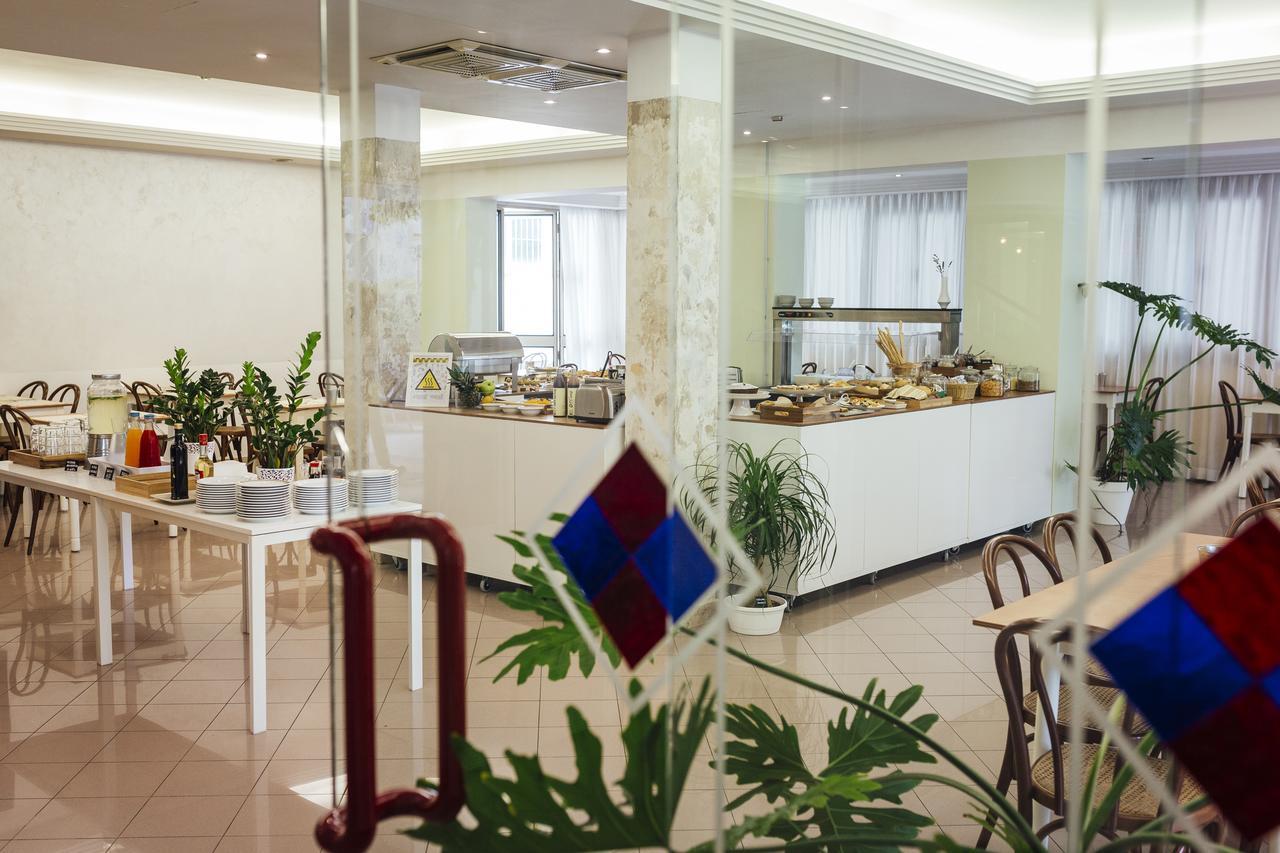 Hotel Montecarlo Rimini Bagian luar foto