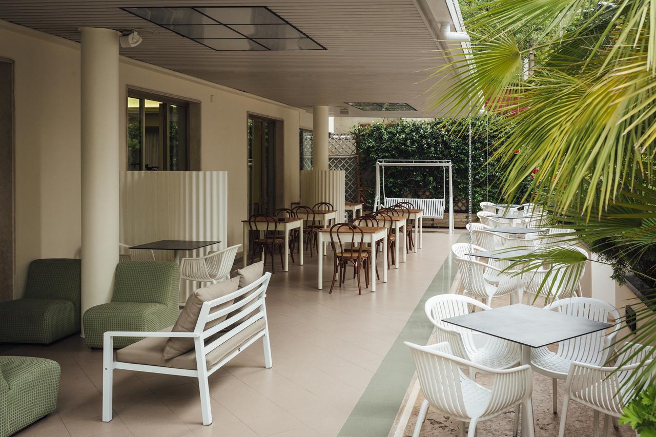 Hotel Montecarlo Rimini Bagian luar foto