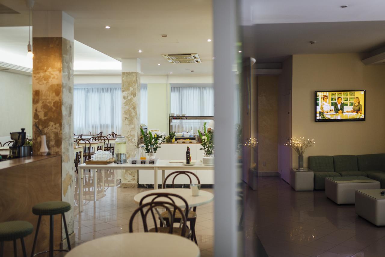 Hotel Montecarlo Rimini Bagian luar foto